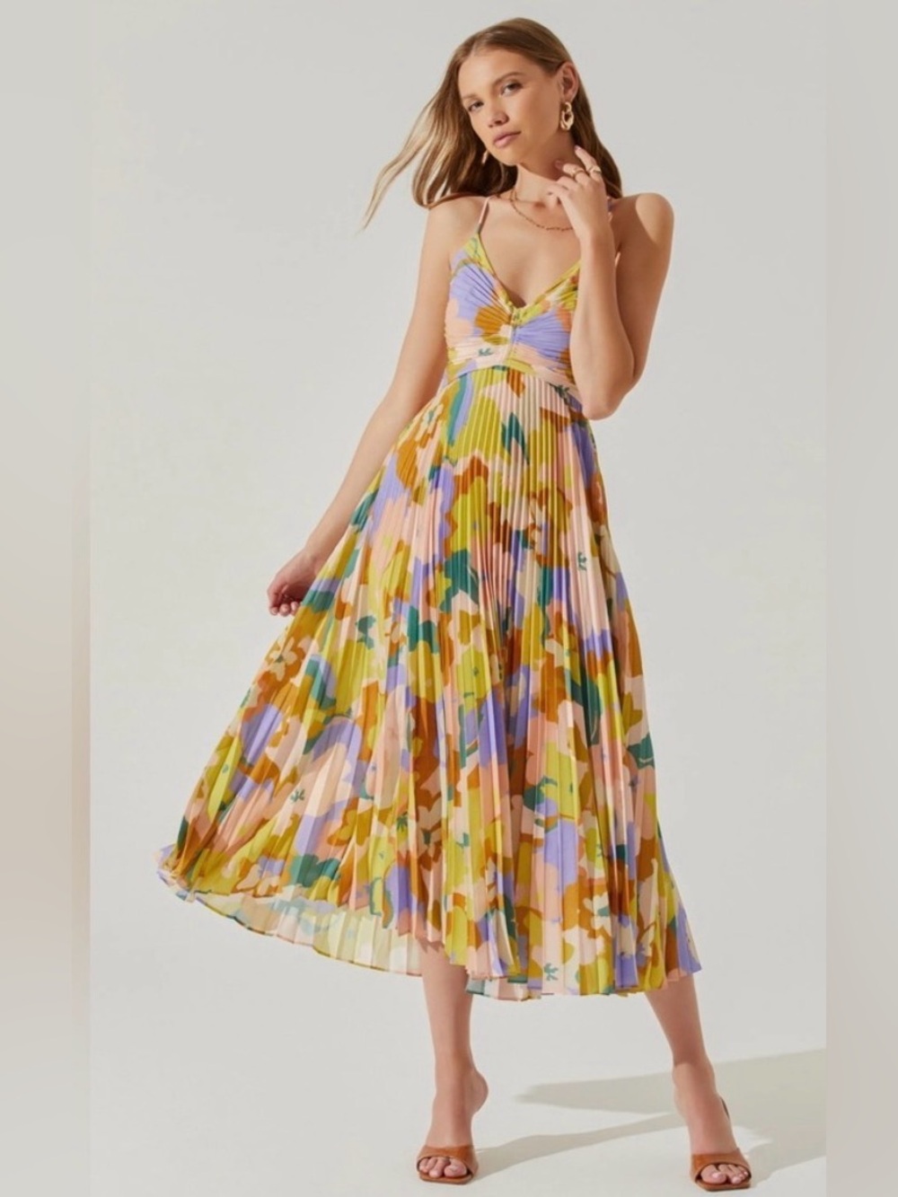 Astr The Label, Floral Pleated Midi Dress size medium